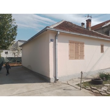 Podgorica - 320 m2 Land - 84 m2 House